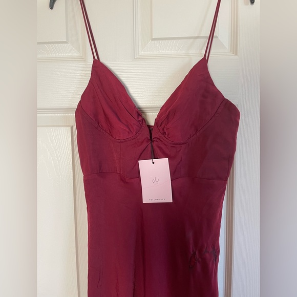 Damaged red dress - Picture 1 of 4